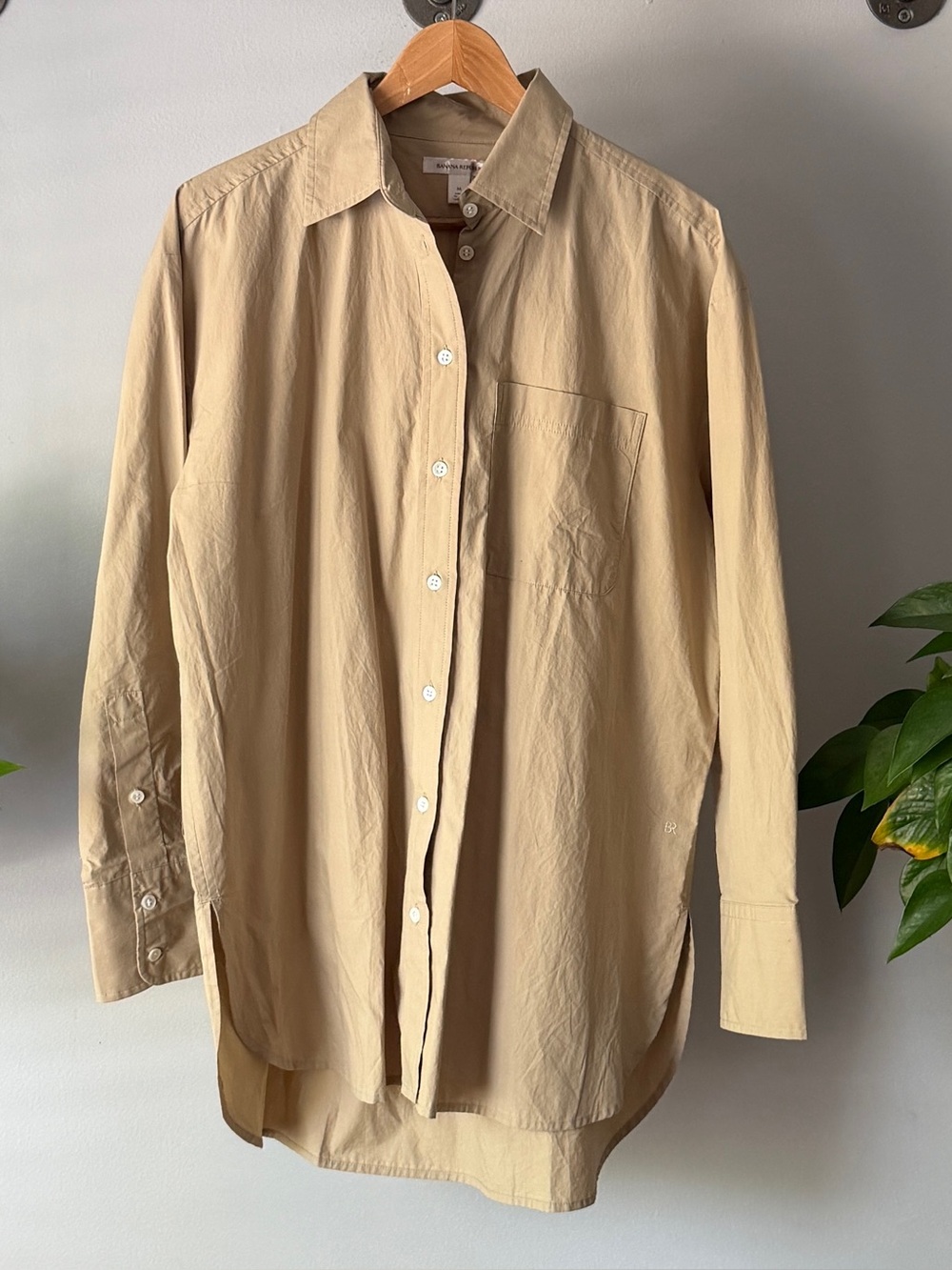 Banana Republic Oversized Cotton Poplin Button Down Shirt Tan/Khaki